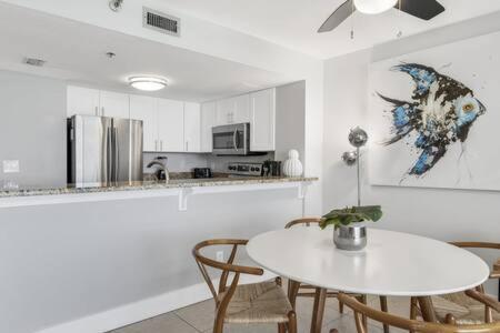 The Oyster By Brightwild-Beachfront Condo Destin Eksteriør bilde