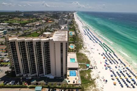 The Oyster By Brightwild-Beachfront Condo Destin Eksteriør bilde