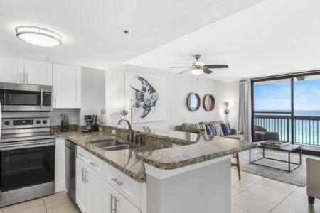 The Oyster By Brightwild-Beachfront Condo Destin Eksteriør bilde